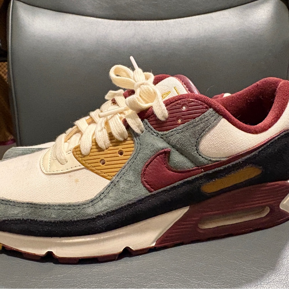 Nike Air Max 90 Coconut Milk Vintage Green Size 8.5